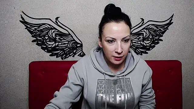 Snapshot of ElizabethSho chatting on 01-20-25, 03:15 ElizabethSho online show from 01-20-25, 03:15