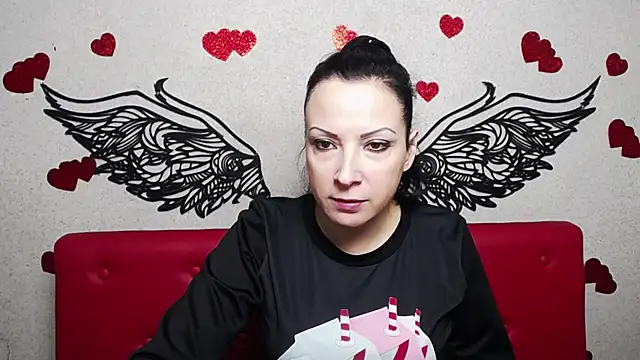 Snapshot of ElizabethSho chatting on 02-28-25, 03:26 ElizabethSho online show from 02-28-25, 03:26