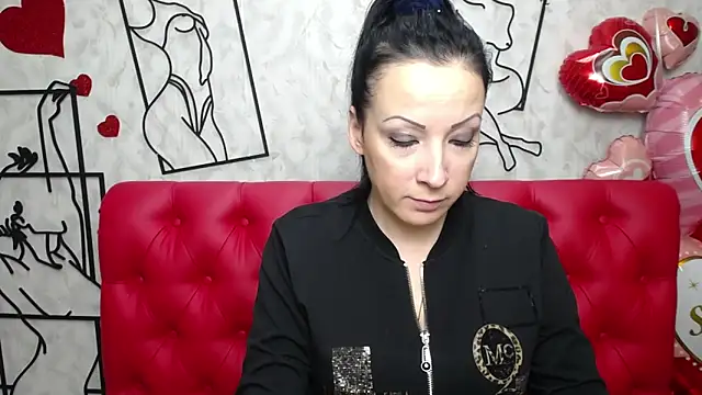 Snapshot of ElizabethSho chatting on 03-16-25, 06:12 ElizabethSho online show from 03-16-25, 06:12