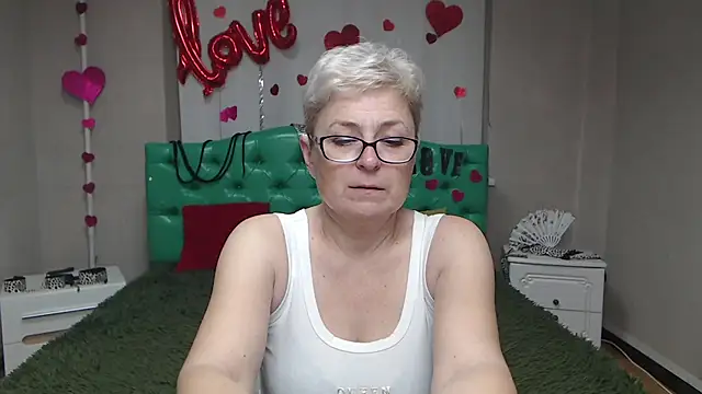 EmiliaGree online show from 11-18-25, 06:12