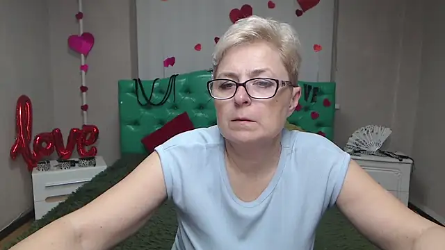 EmiliaGree online show from 11-24-25, 06:07