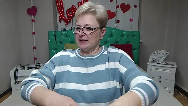 EmiliaGree online show from 04-12-26, 05:07