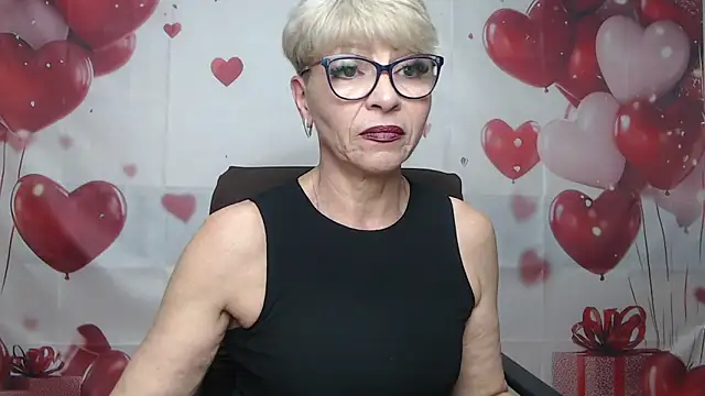 Snapshot of EllaBonito chatting on 05-17-26, 05:38 EllaBonito online show from 05-17-26, 05:38