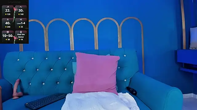 Snapshot of celestelewis chatting on 09-19-25, 07:47 celestelewis online show from 09-19-25, 07:47