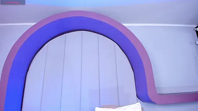 Snapshot of celestelewis chatting on 10-11-25, 07:34 celestelewis online show from 10-11-25, 07:34