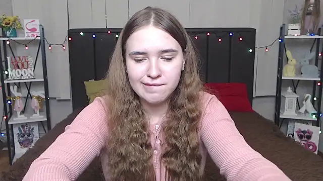 Snapshot of LauraHlot chatting on 01-23-25, 12:35 LauraHlot online show from 01-23-25, 12:35