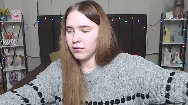 Snapshot of LauraHlot chatting on 01-24-25, 04:59 LauraHlot online show from 01-24-25, 04:59
