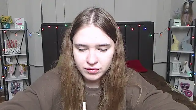 Snapshot of LauraHlot chatting on 01-25-25, 10:50 LauraHlot online show from 01-25-25, 10:50
