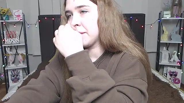 Snapshot of LauraHlot chatting on 01-26-25, 05:02 LauraHlot online show from 01-26-25, 05:02