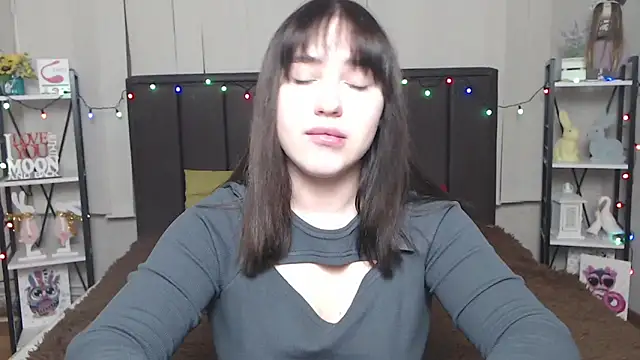 Snapshot of LauraHlot chatting on 01-28-25, 07:10 LauraHlot online show from 01-28-25, 07:10