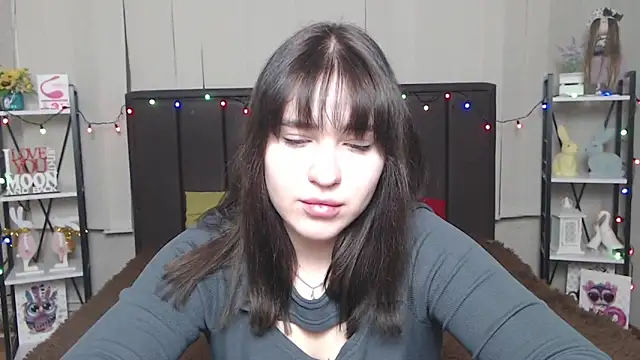 Snapshot of LauraHlot chatting on 01-28-25, 10:12 LauraHlot online show from 01-28-25, 10:12