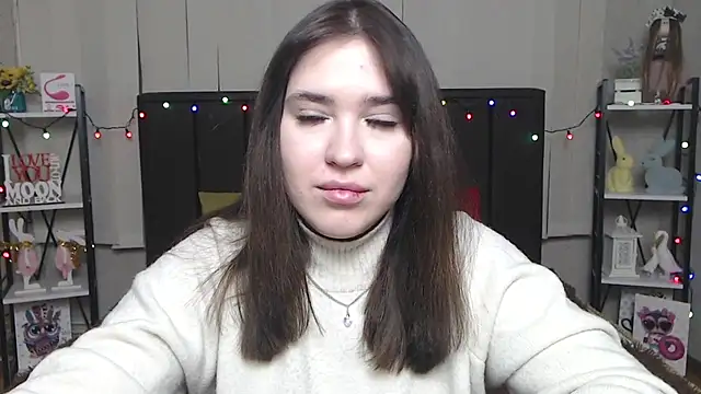 Snapshot of LauraHlot chatting on 01-31-25, 09:37 LauraHlot online show from 01-31-25, 09:37