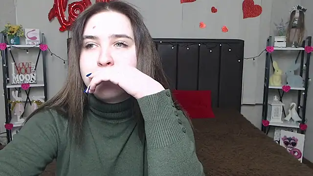 Snapshot of LauraHlot chatting on 02-20-25, 06:24 LauraHlot online show from 02-20-25, 06:24