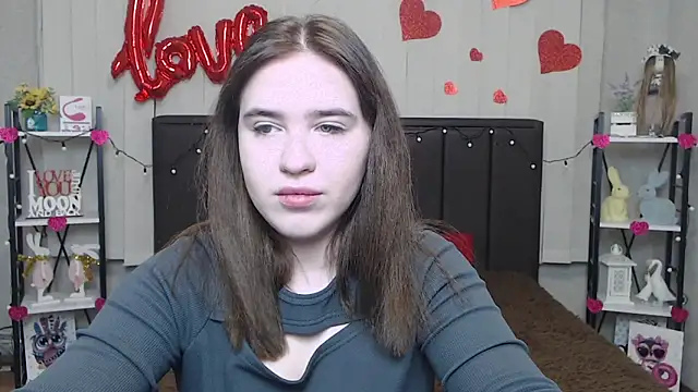 Snapshot of LauraHlot chatting on 02-22-25, 06:08 LauraHlot online show from 02-22-25, 06:08