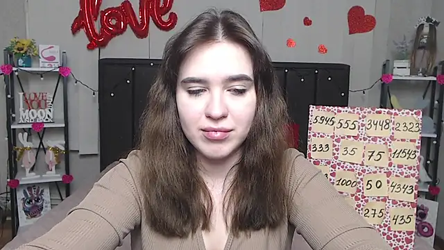 Snapshot of LauraHlot chatting on 02-27-25, 09:47 LauraHlot online show from 02-27-25, 09:47