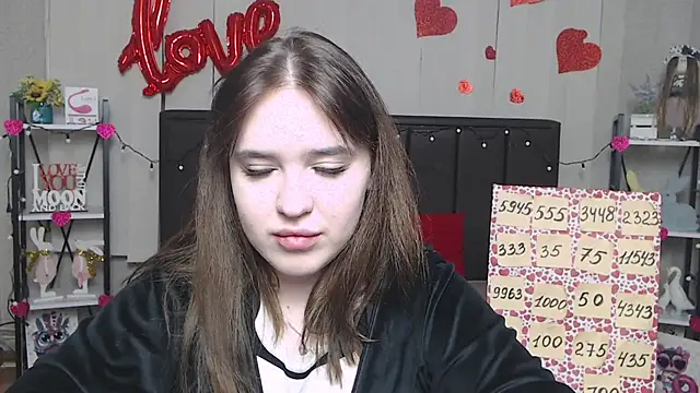 Snapshot of LauraHlot chatting on 03-16-25, 06:12 LauraHlot online show from 03-16-25, 06:12