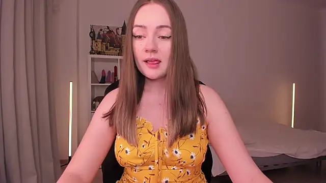 Snapshot of WalkingGirl chatting on 02-08-25, 09:25 WalkingGirl online show from 02-08-25, 09:25