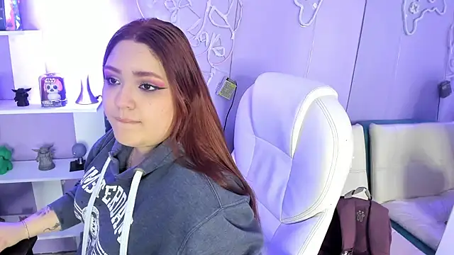 Camiila Osorio online show from 12-18-25, 07:31