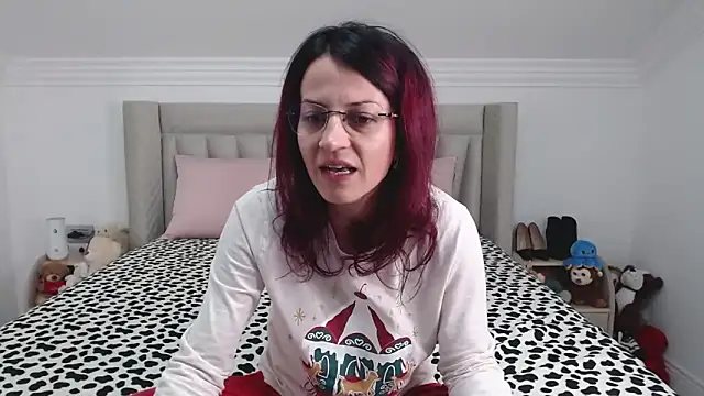 CatWoman0001 online show from 12-17-25, 10:54