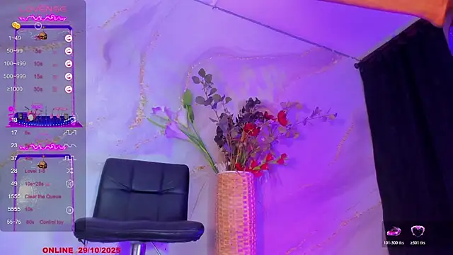 Snapshot of Karla-Ebony chatting on 10-29-25, 01:46 Karla-Ebony online show from 10-29-25, 01:46