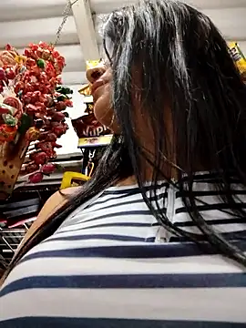 Linda Lars online show from 04-04-26, 02:21