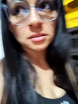 Linda Lars online show from 04-08-26, 02:55