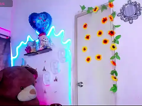 daniela bigcock22 online show from 12-13-25, 09:09