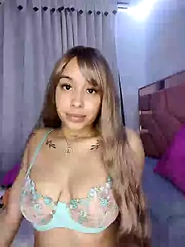 Snapshot of MarieLeon chatting on 01-24-25, 02:18 MarieLeon online show from 01-24-25, 02:18