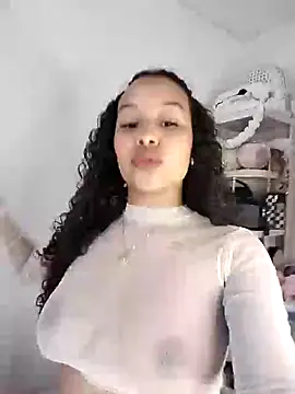 Snapshot of MarieLeon chatting on 03-05-25, 07:27 MarieLeon online show from 03-05-25, 07:27