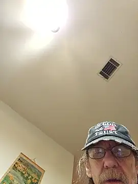 Snapshot of coolbrease10 chatting on 01-09-26, 07:37 coolbrease10 online show from 01-09-26, 07:37