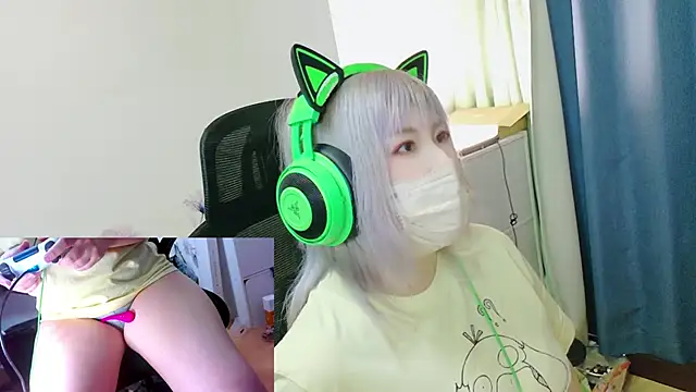 Snapshot of hazuki_8008 chatting on 04-09-26, 07:14 hazuki 8008 online show from 04-09-26, 07:14