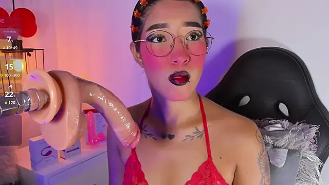 Snapshot of baby_naughty1_ chatting on 02-26-25, 01:30 baby naughty1 online show from 02-26-25, 01:30