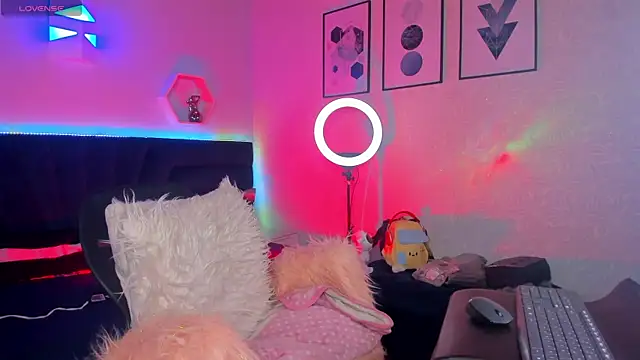 Snapshot of _gia_rose chatting on 09-18-25, 09:28 gia rose online show from 09-18-25, 09:28