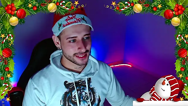 Snapshot of Ares_blue chatting on 12-06-24, 10:49 Ares blue online show from 12-06-24, 10:49