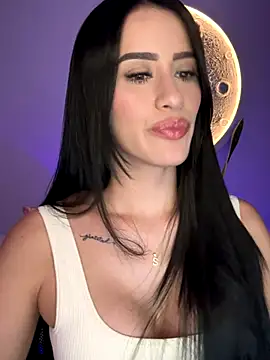 SarahhSmitth1 online show from 09-10-25, 12:32