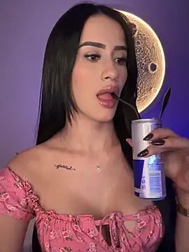 SarahhSmitth1 online show from 09-11-25, 09:37