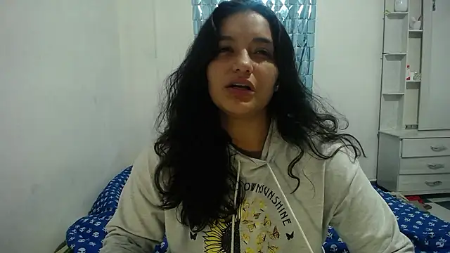 Snapshot of Laurenkenner_ chatting on 12-02-24, 08:44 Laurenkenner  online show from 12-02-24, 08:44