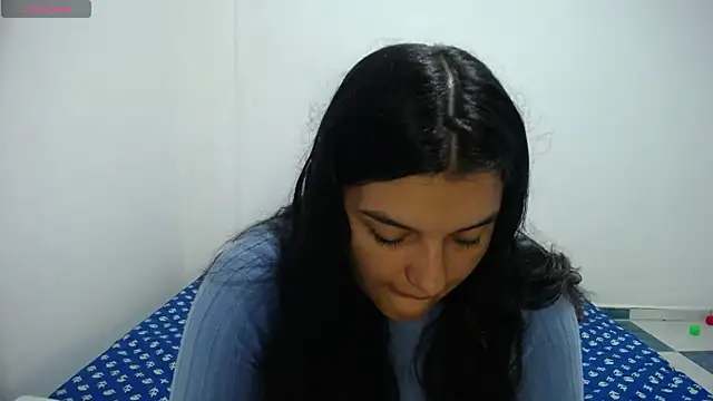 Snapshot of Laurenkenner_ chatting on 12-17-24, 07:37 Laurenkenner  online show from 12-17-24, 07:37