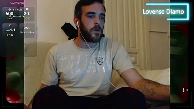 Snapshot of _NakedChef_ chatting on 01-16-26, 02:04 NakedChef online show from 01-16-26, 02:04