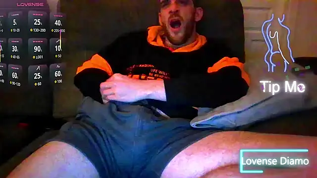 Snapshot of _NakedChef_ chatting on 03-03-26, 10:37 NakedChef online show from 03-03-26, 10:37