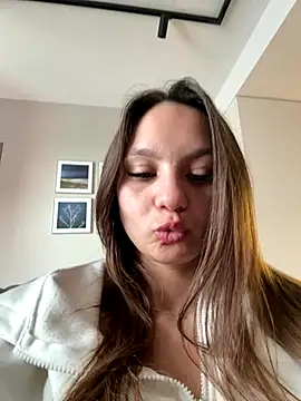 Snapshot of sweety_secret_ chatting on 10-06-25, 10:34 sweety secret  online show from 10-06-25, 10:34