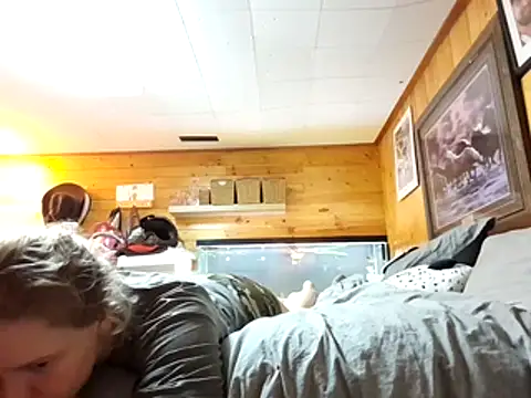 Ryan and Aurora online show from 02-27-26, 02:55