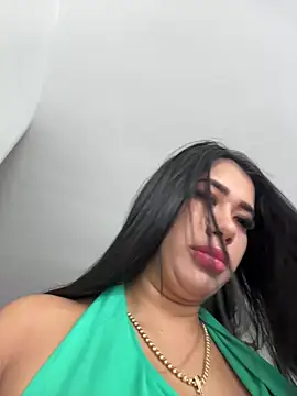 kiim taaylor online show from 10-31-25, 12:39