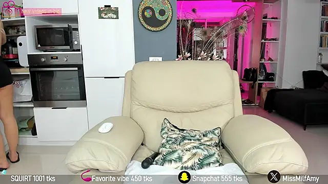 AmySuperHeroes online show from 02-01-25, 01:09