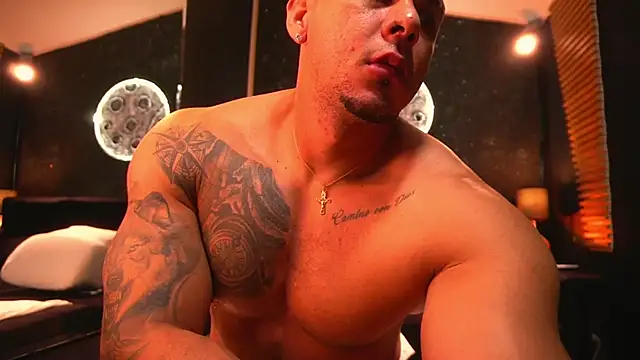 MassimoWalton2 online show from 11-17-25, 02:12