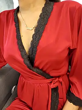 Snapshot of yhona_darling chatting on 05-21-26, 10:55 yhona darling online show from 05-21-26, 10:55