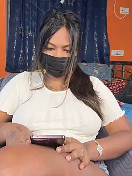 Hot Urvi online show from 06-30-26, 12:44