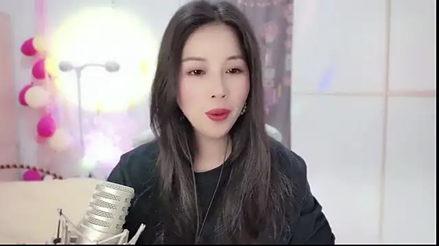 Snapshot of HK_angelchloe chatting on 02-24-25, 12:30 HK angelchloe online show from 02-24-25, 12:30