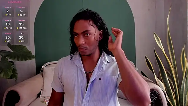 Snapshot of noah_jones__ chatting on 11-25-25, 04:40 noah jones online show from 11-25-25, 04:40