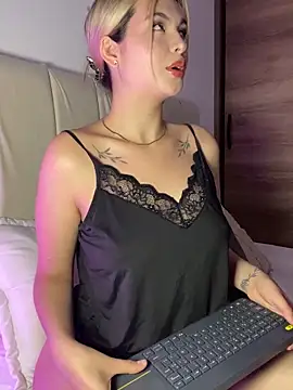 Odett  online show from 10-21-25, 02:45